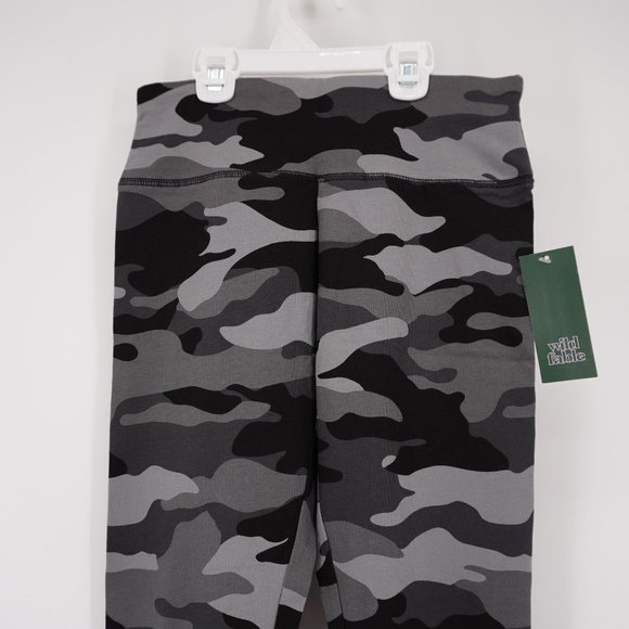 Wild Fable NWT Women's High-Waisted Classic Leggings Size Medium - Picture 2 of 7